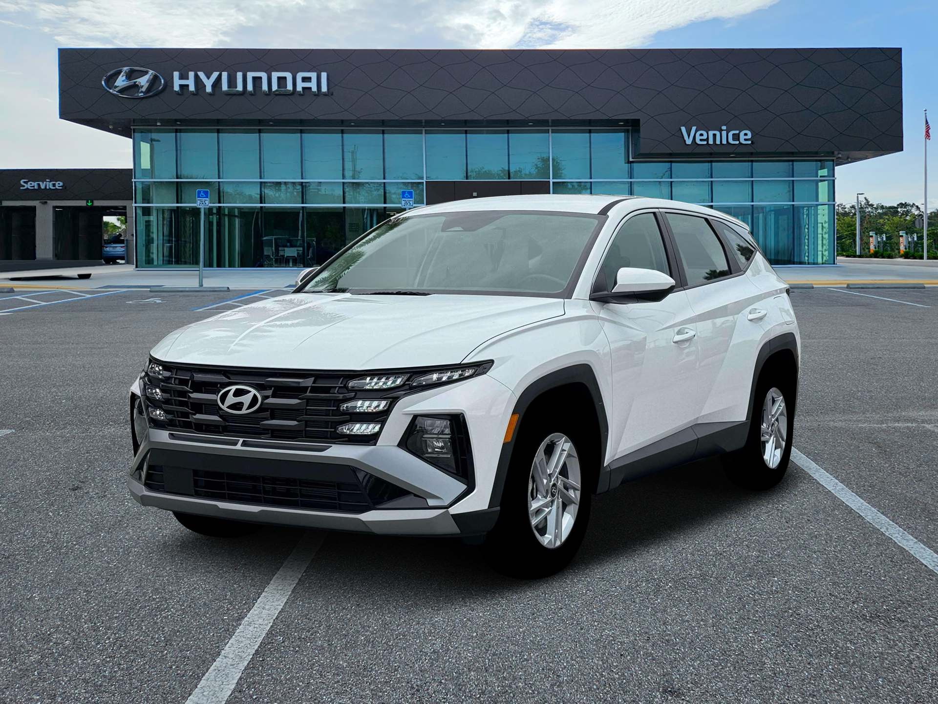 2026 Hyundai TUCSON SE FWD