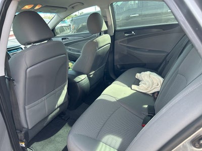 2013 Hyundai SONATA GLS