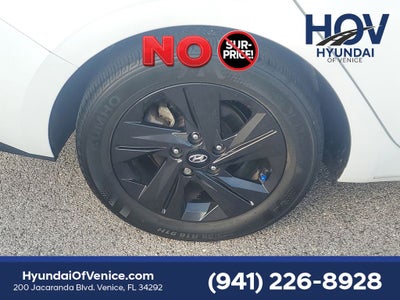 2022 Hyundai ELANTRA SEL