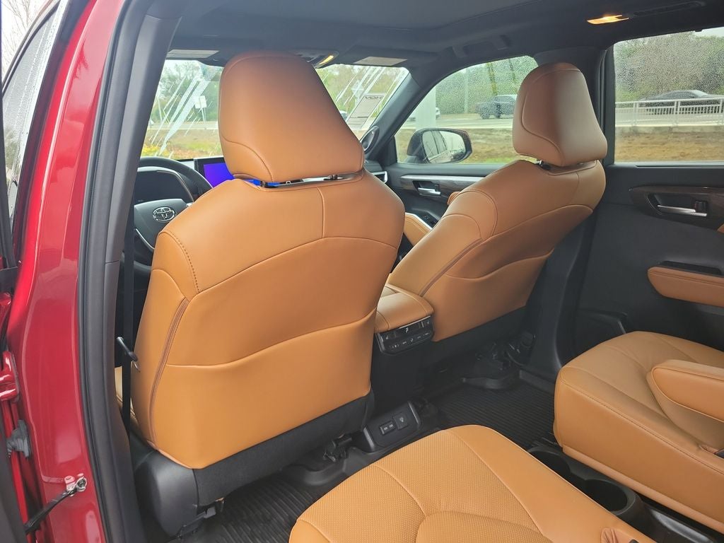 2023 Toyota Highlander Platinum