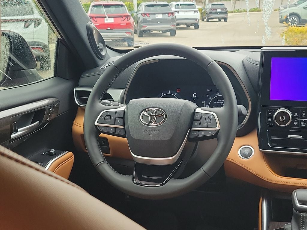 2023 Toyota Highlander Platinum