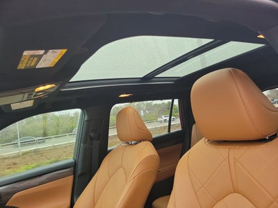 2023 Toyota Highlander Platinum