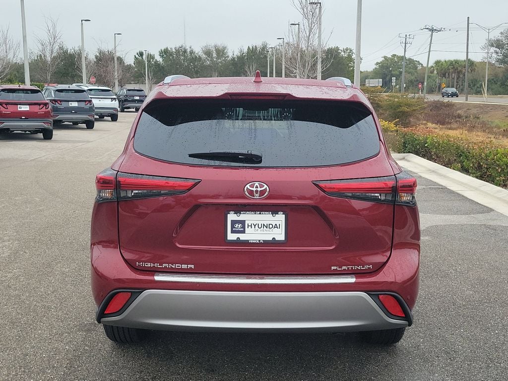 2023 Toyota Highlander Platinum