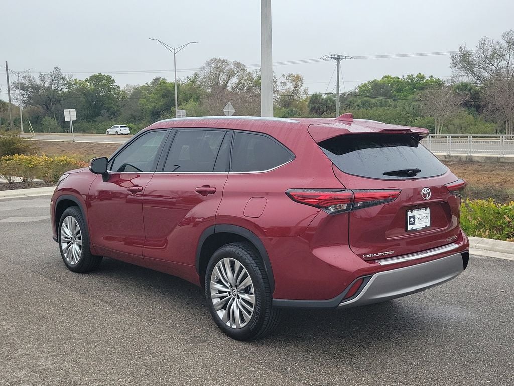 2023 Toyota Highlander Platinum