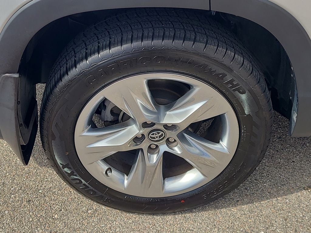 2018 Toyota Highlander Base