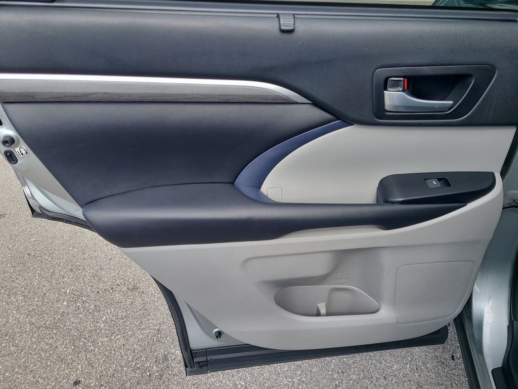 2018 Toyota Highlander Base