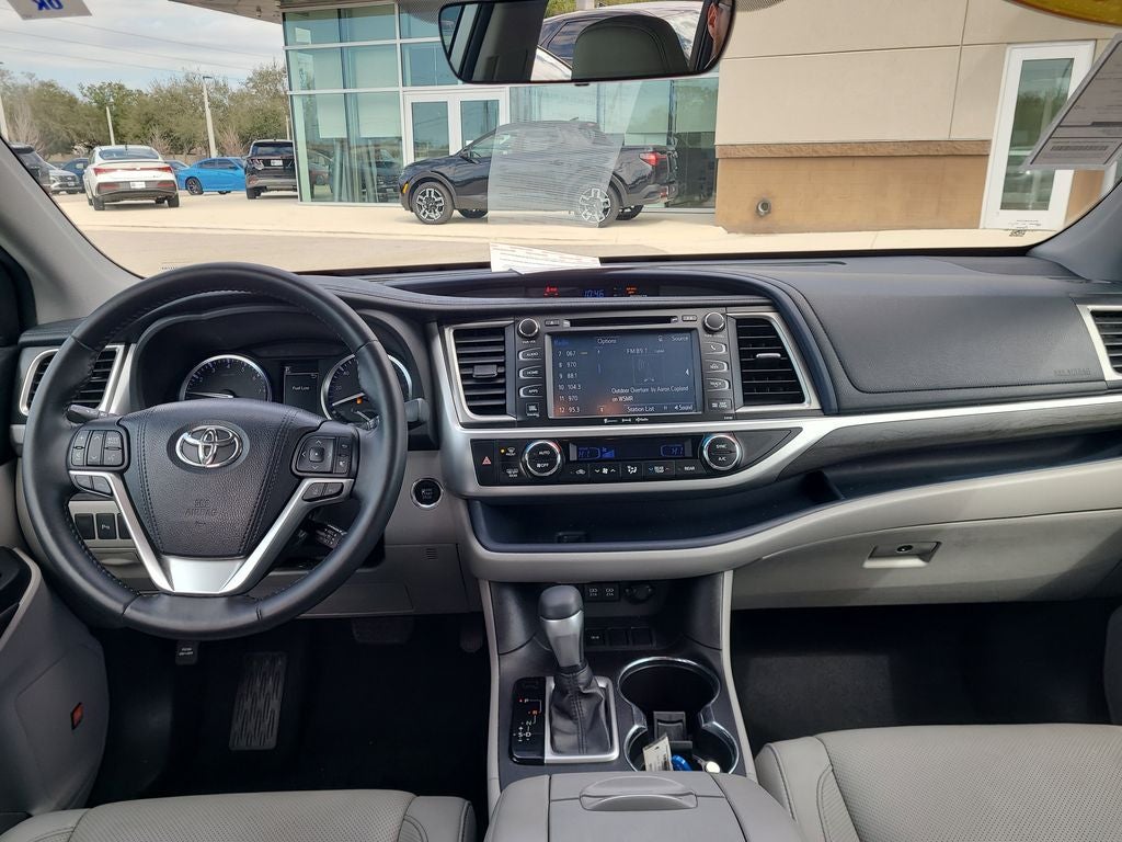 2018 Toyota Highlander Base