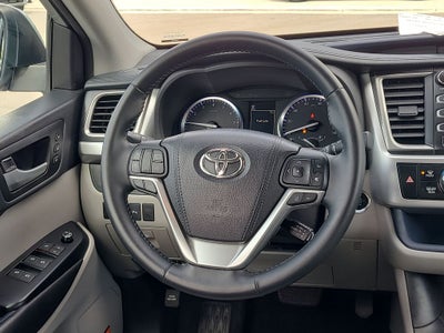 2018 Toyota Highlander Base