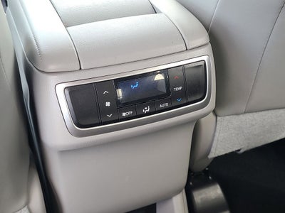 2018 Toyota Highlander Base
