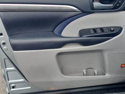 2018 Toyota Highlander Base