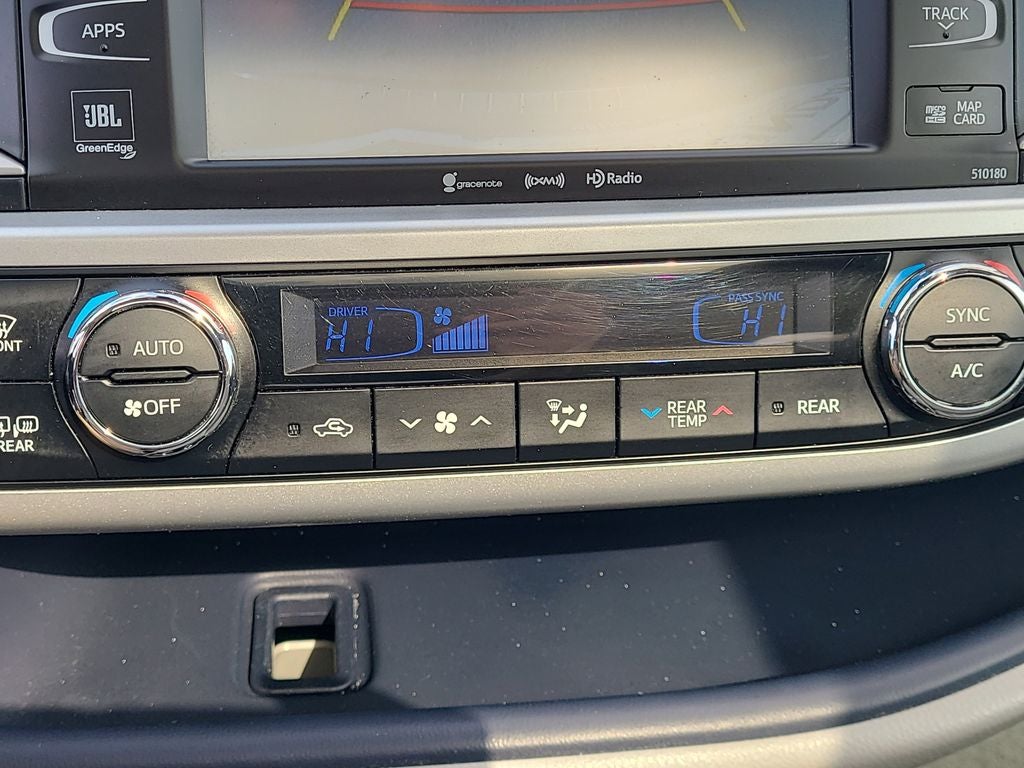 2018 Toyota Highlander Base