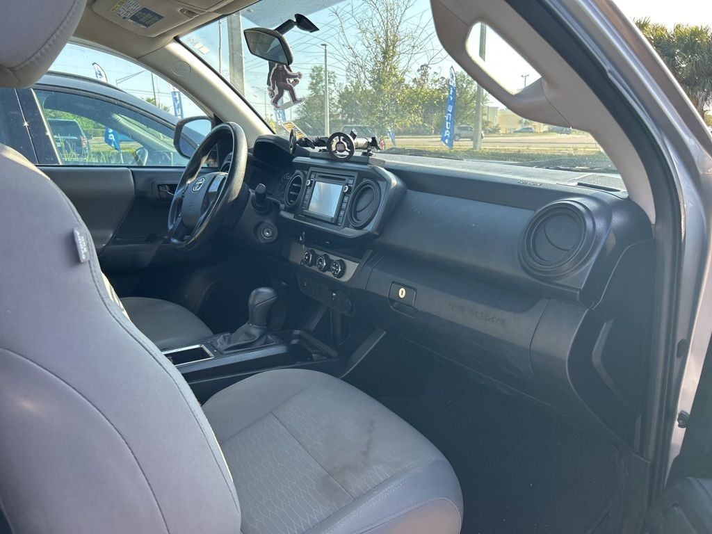 2016 Toyota Tacoma SR