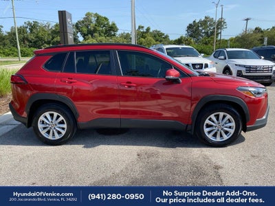 2024 Toyota Corolla Cross LE