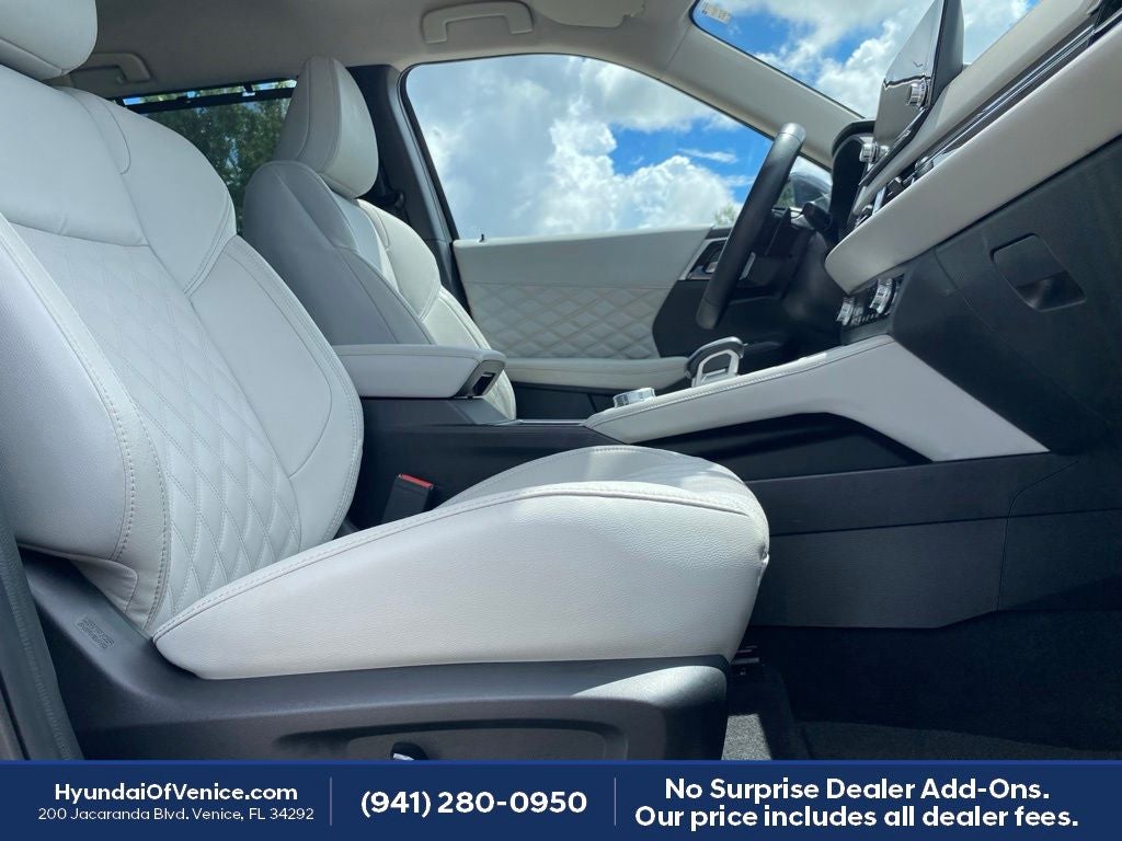 2023 Mitsubishi Outlander SEL