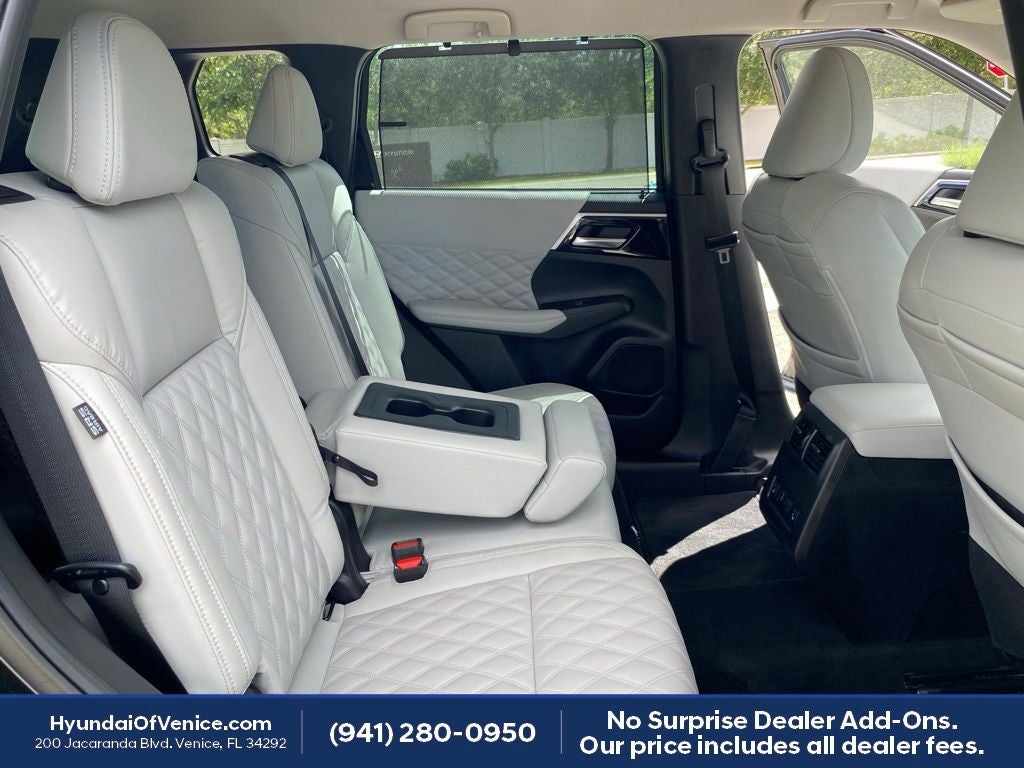 2023 Mitsubishi Outlander SEL