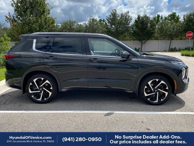 2023 Mitsubishi Outlander SEL