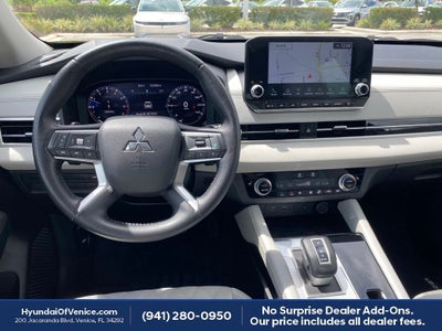 2023 Mitsubishi Outlander SEL