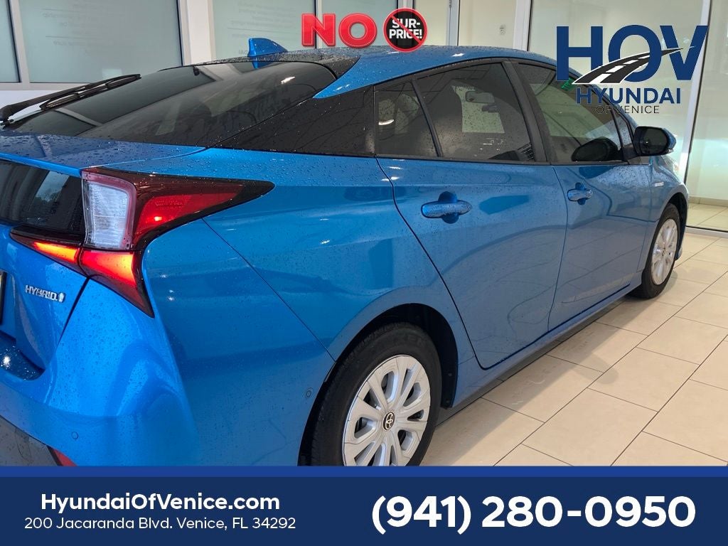 2022 Toyota Prius LE