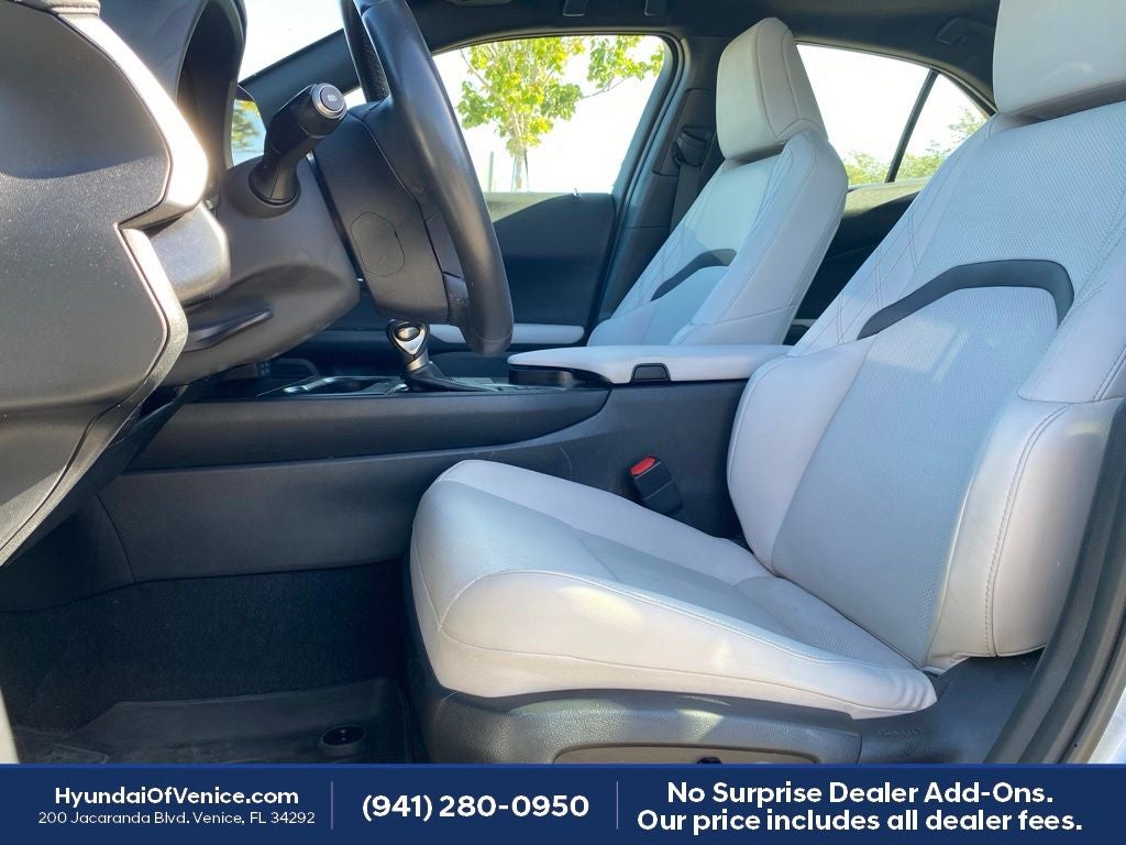 2023 Lexus UX 250h Premium