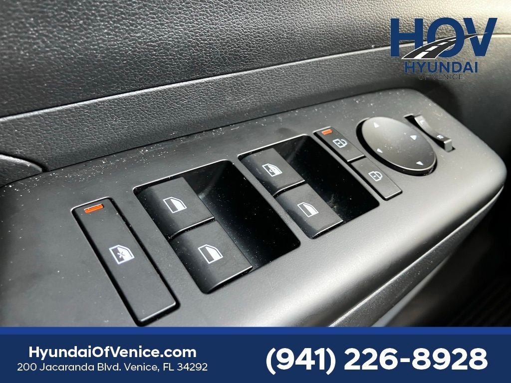 2024 Hyundai KONA SE