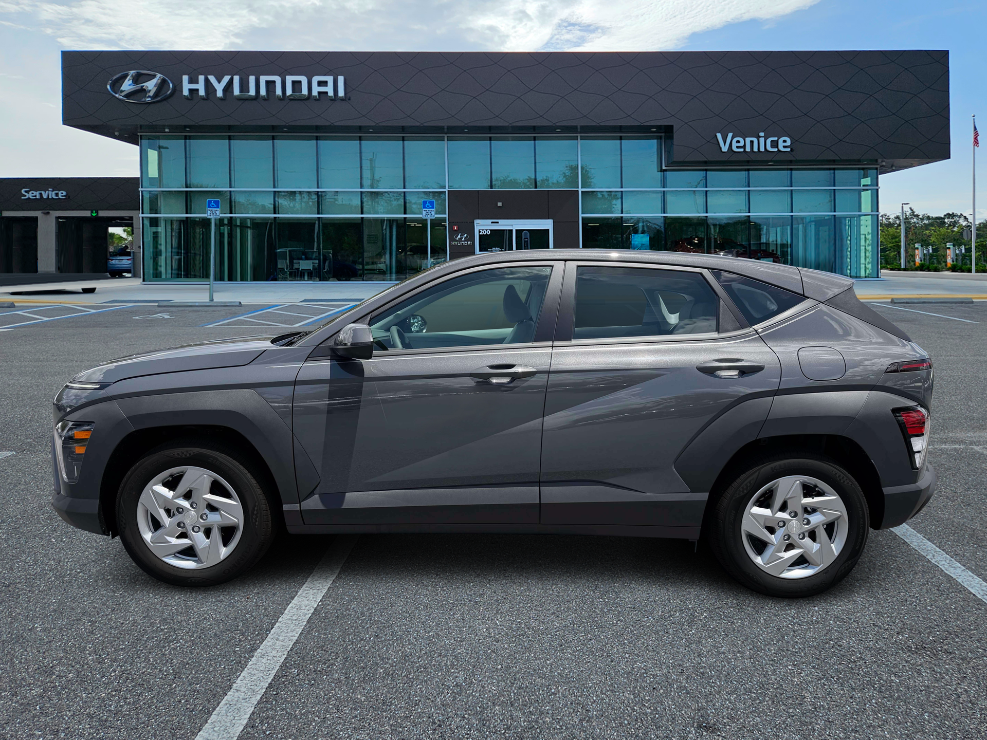 2027 Hyundai KONA SE FWD