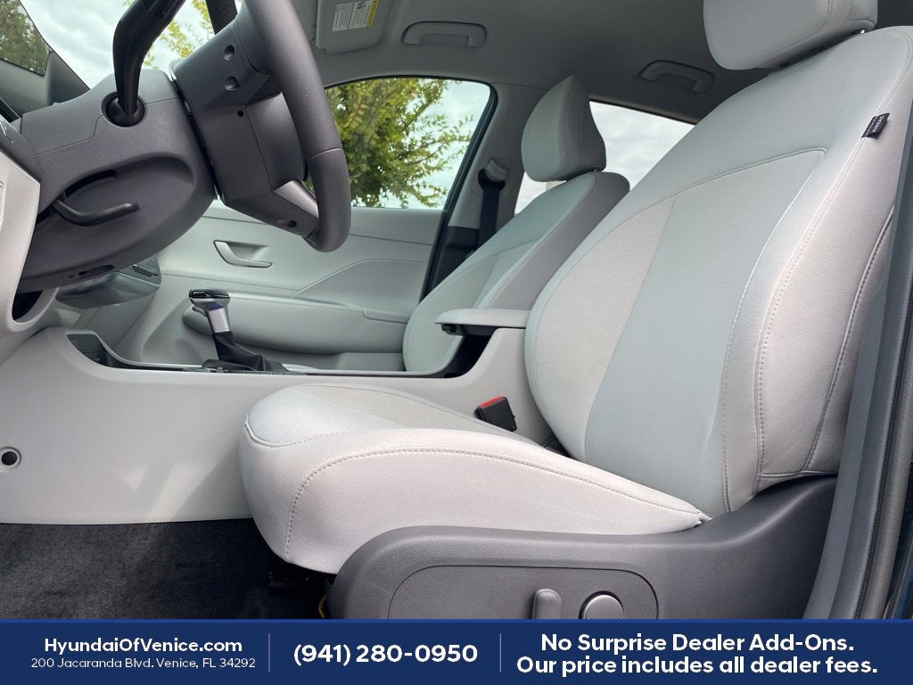 2025 Hyundai KONA SEL