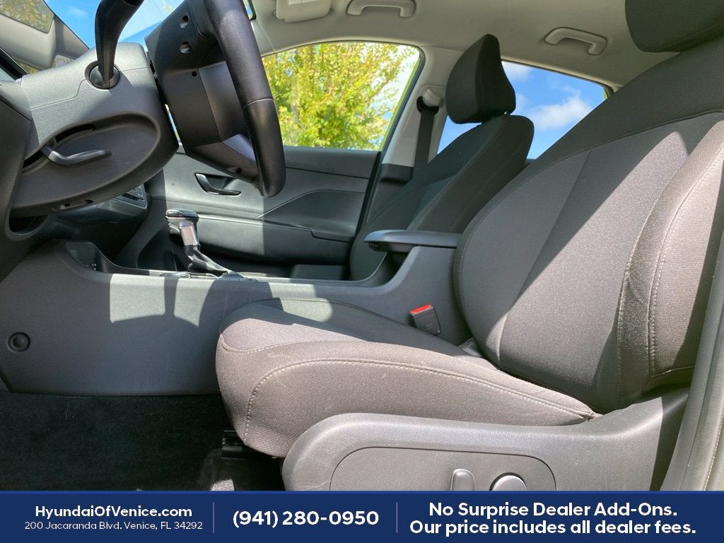 2025 Hyundai KONA SEL