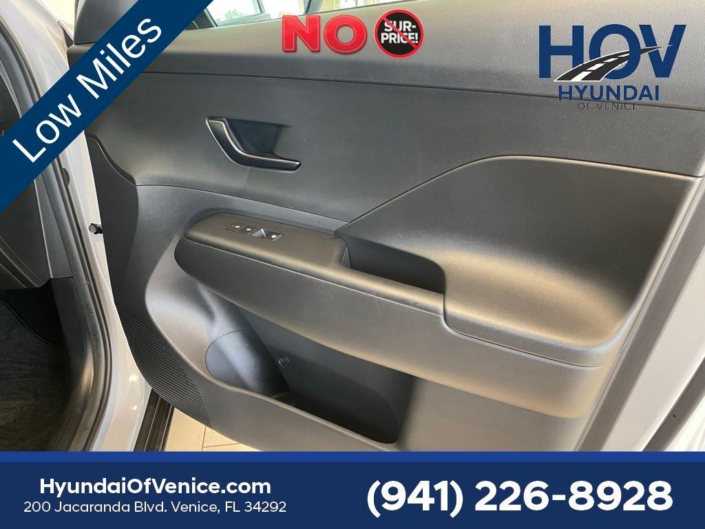 2024 Hyundai KONA SEL