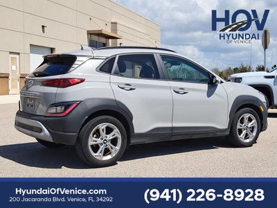 2022 Hyundai KONA SEL