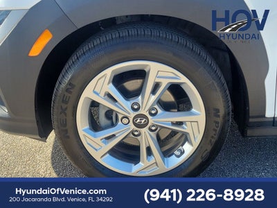 2022 Hyundai KONA SEL