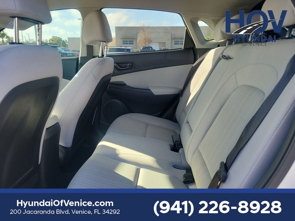 2022 Hyundai KONA SEL