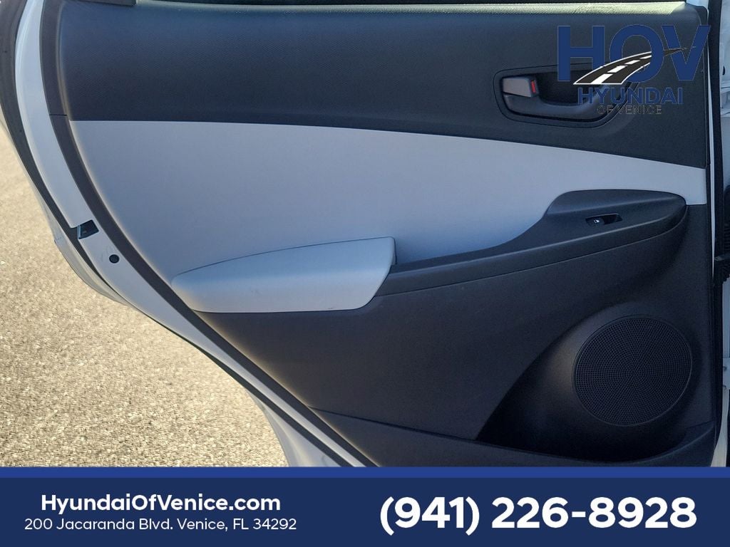 2022 Hyundai KONA SEL