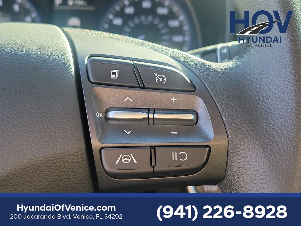 2022 Hyundai KONA SEL