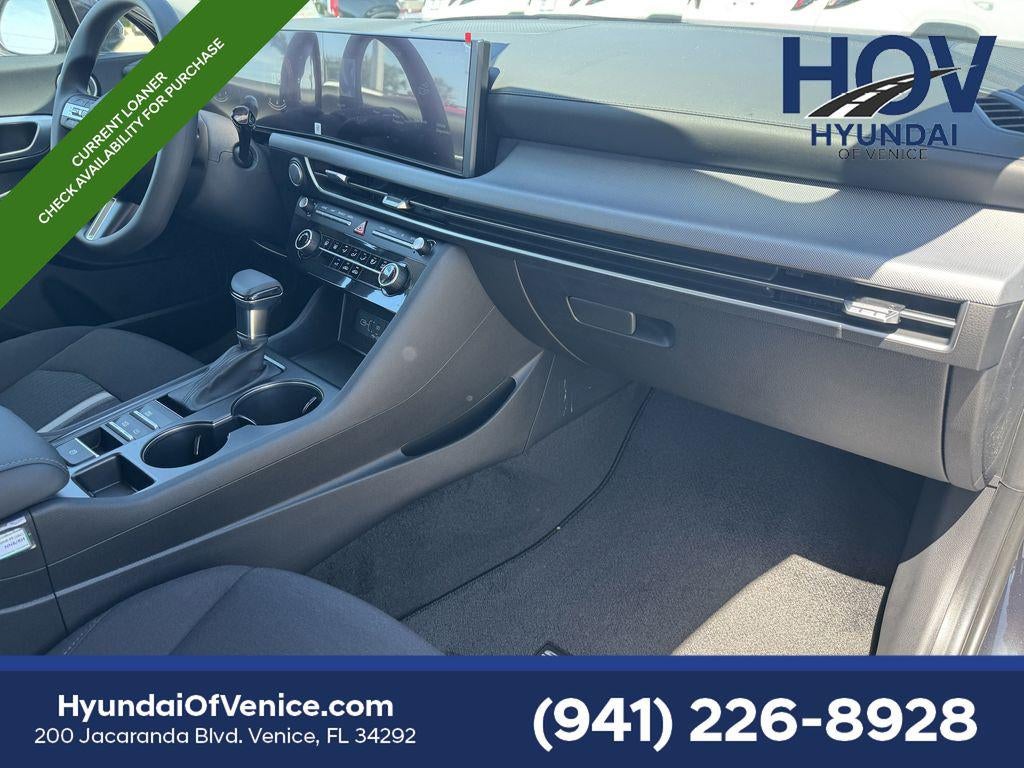 2025 Hyundai SONATA SE