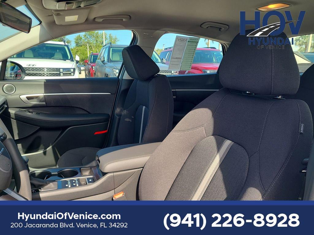 2025 Hyundai SONATA SE