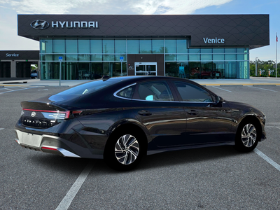 2026 Hyundai SONATA HYBRID Blue