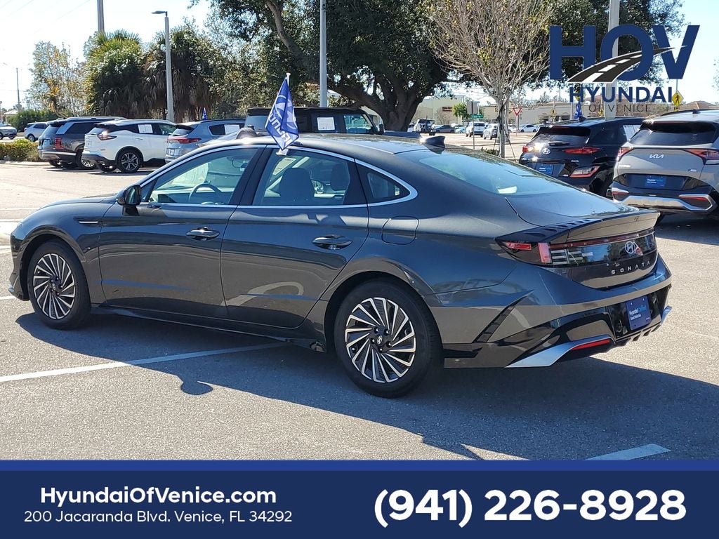 2025 Hyundai SONATA HYBRID SEL
