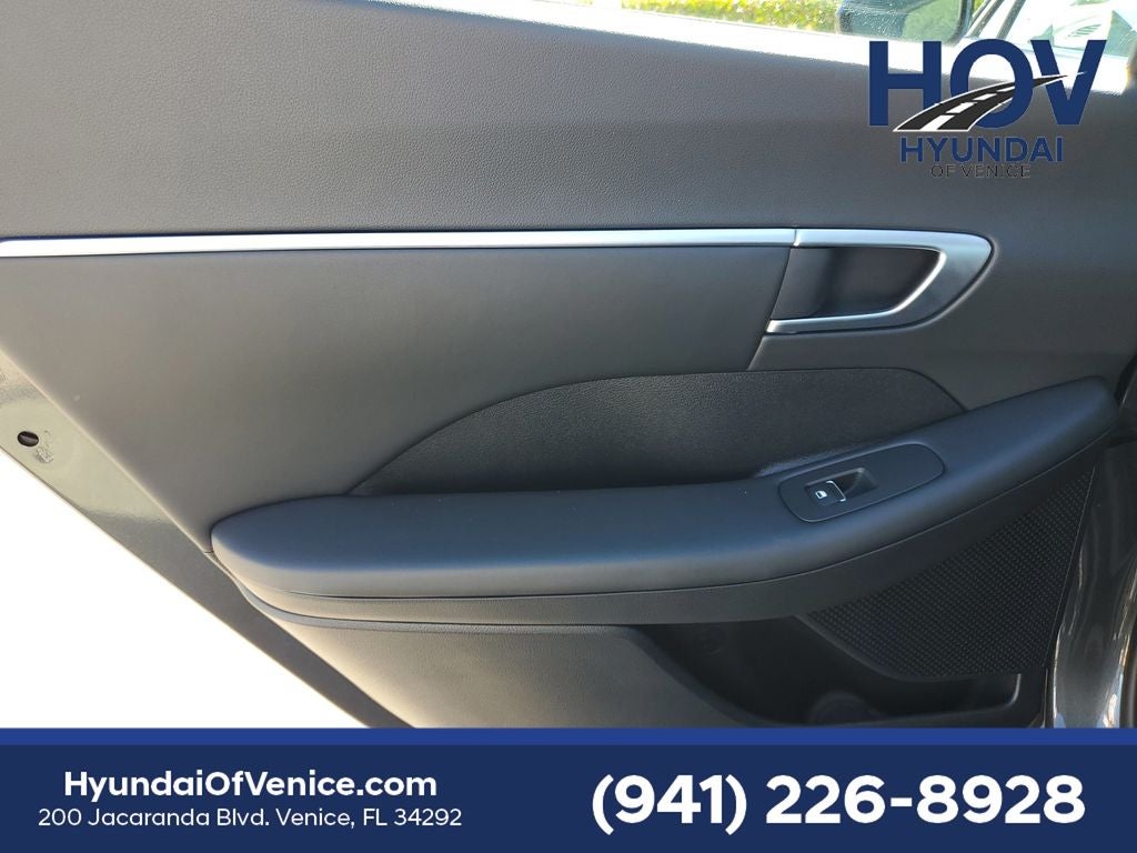 2025 Hyundai SONATA HYBRID SEL