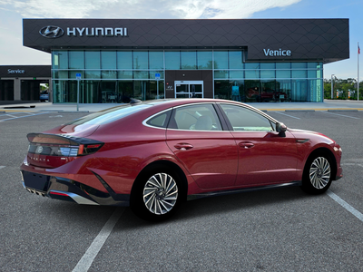 2026 Hyundai SONATA HYBRID SEL