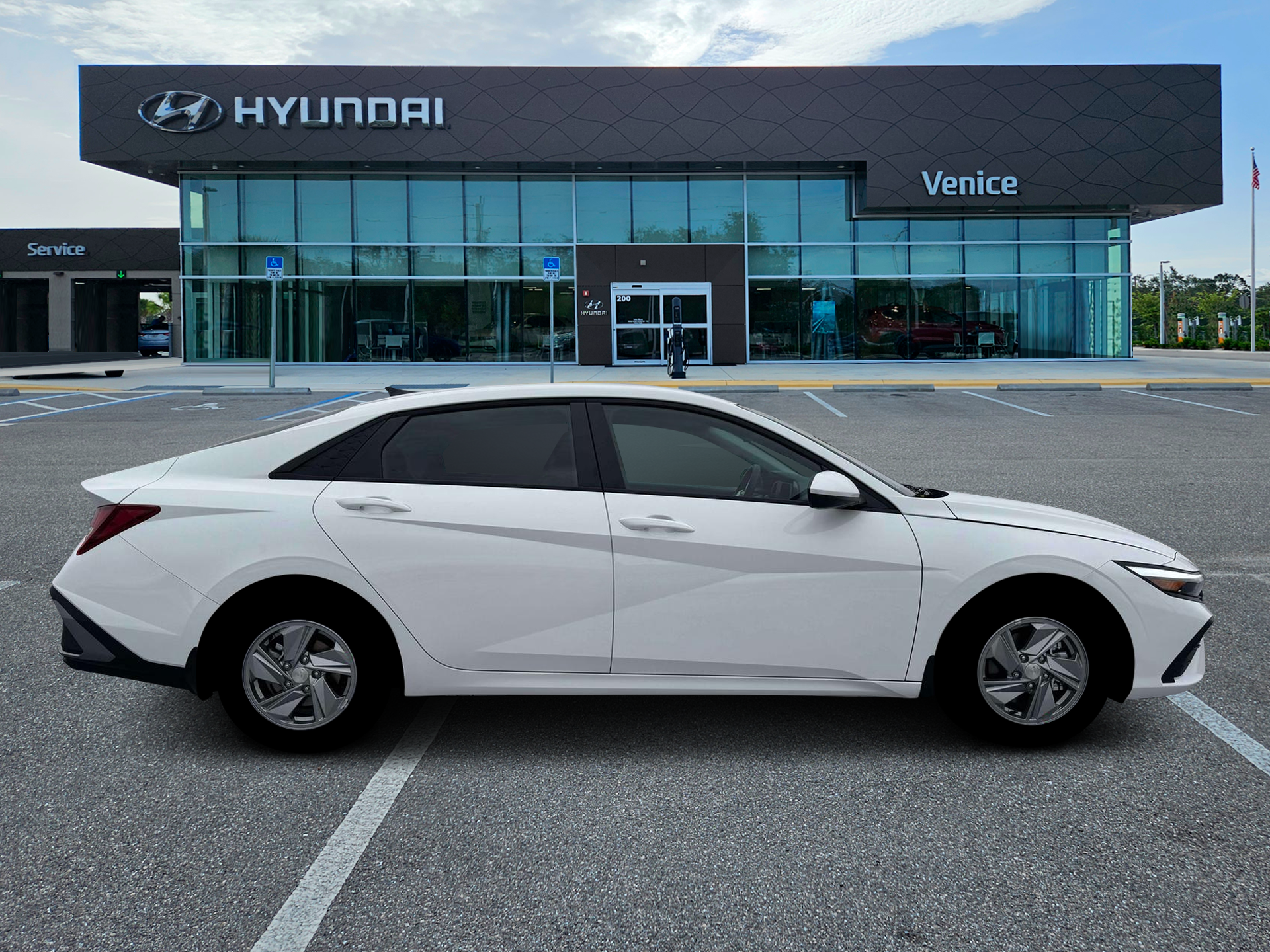 2026 Hyundai ELANTRA SE