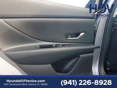 2026 Hyundai ELANTRA SE