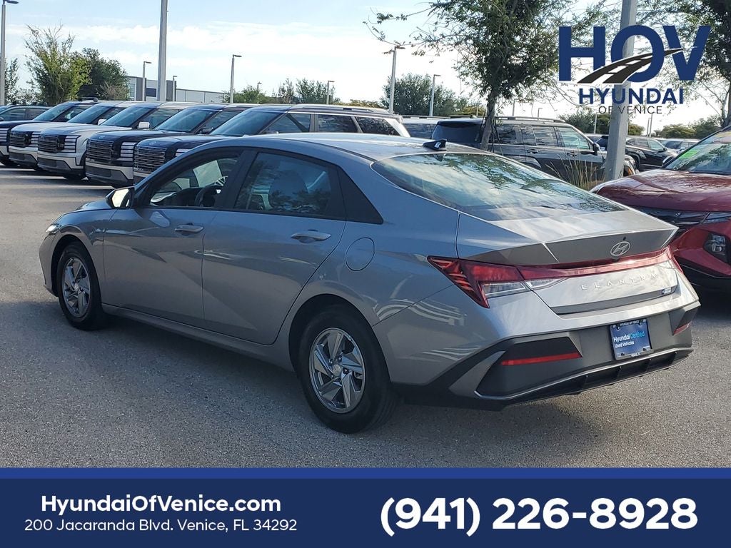 2026 Hyundai ELANTRA SE