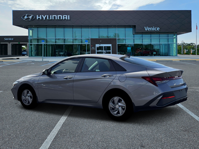 2026 Hyundai ELANTRA SE