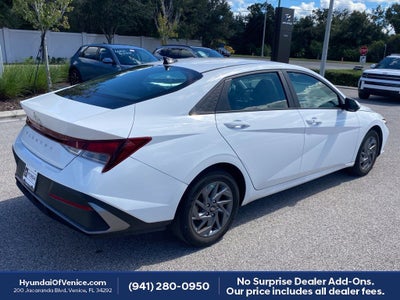2024 Hyundai ELANTRA SEL