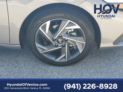 2025 Hyundai ELANTRA SEL Sport