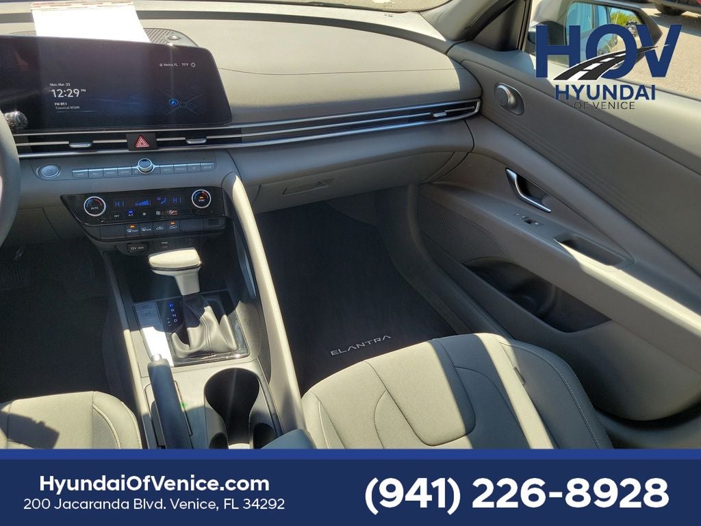 2024 Hyundai ELANTRA SEL