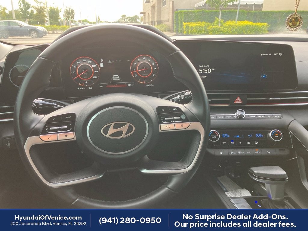 2024 Hyundai ELANTRA Limited