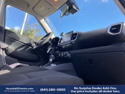 2024 Hyundai VENUE SE