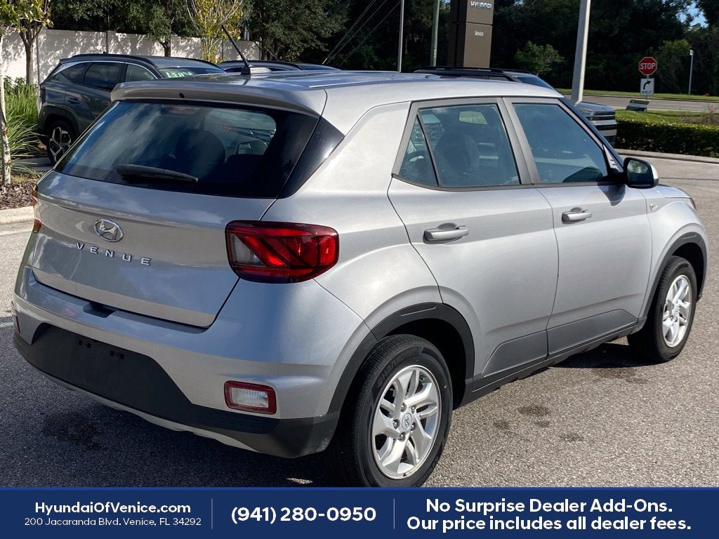 2024 Hyundai VENUE SE