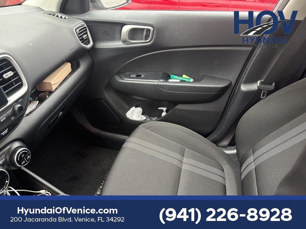 2024 Hyundai VENUE SEL